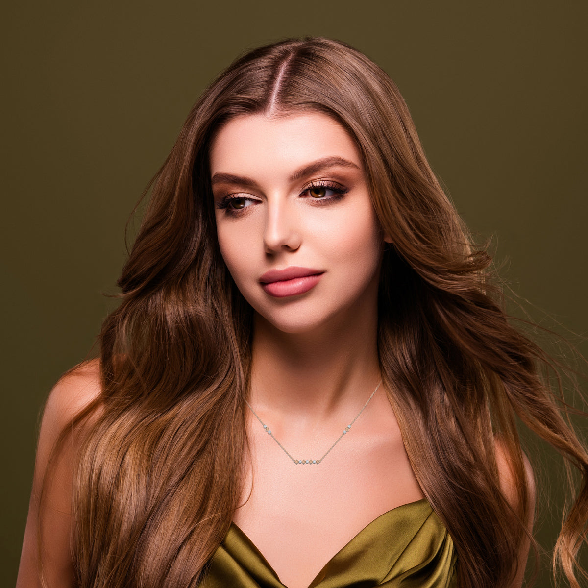 Clove Bezel Diamond Necklace