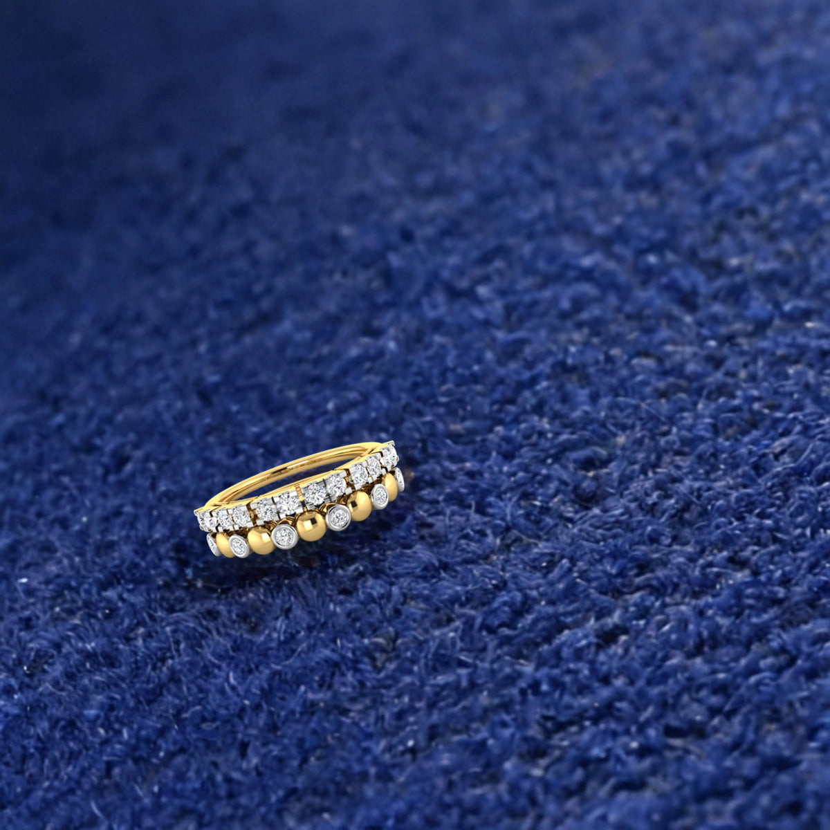 Alternating Gold and Diamond Bezel Ring