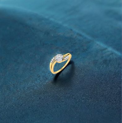 Star Top Diamond Ring