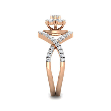 Center Bloom Diamond Twirl Ring